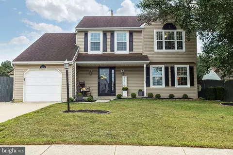 5 Hawthorn Way, Clayton, NJ 08312