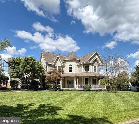 16 Washington Ave, Mullica Hill, NJ 08062