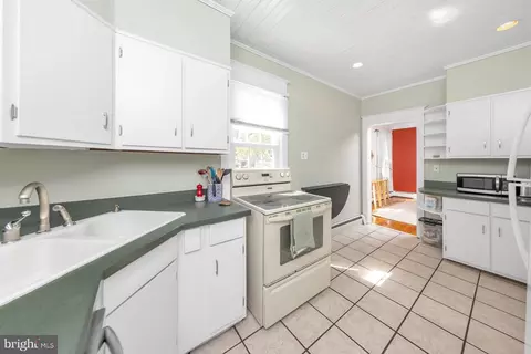Kitchen - 135 Colonial Ave, Pitman, NJ 08071 photo 1 of 1