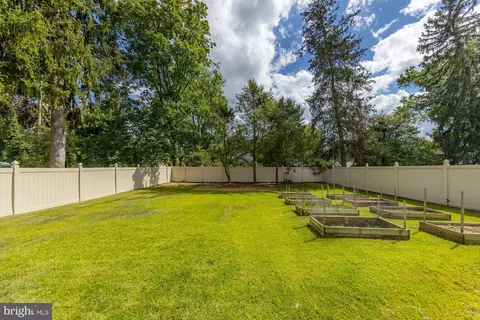 Exterior - 135 Colonial Ave, Pitman, NJ 08071 photo 8 of 9