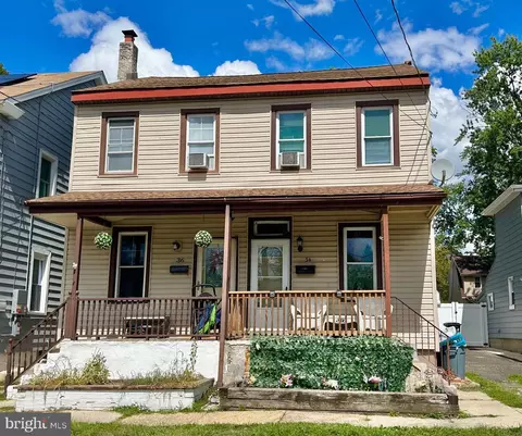34 Chestnut St, Woodbury, NJ 08096