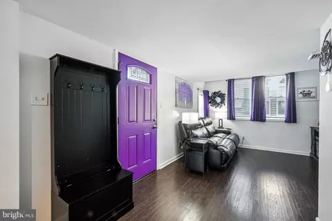 Entry Way - 143 8th Ave, Pitman, NJ 08071 photo 1 of 9