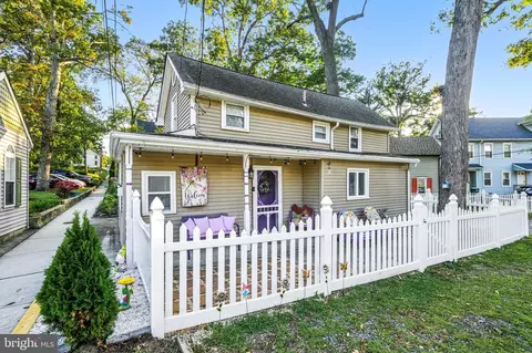 143 8th Ave, Pitman, NJ 08071