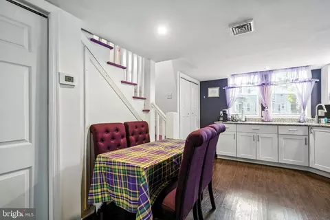 Entry Way - 143 8th Ave, Pitman, NJ 08071 photo 5 of 9