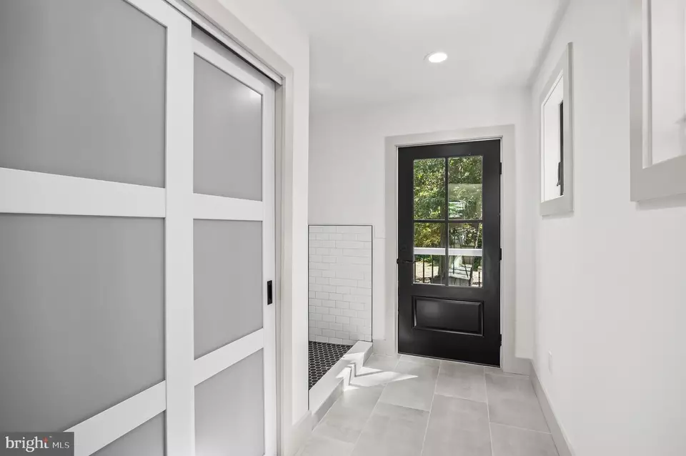 Entry Way - 261 Wenonah Way, Wenonah, NJ 08090 photo 1 of 1