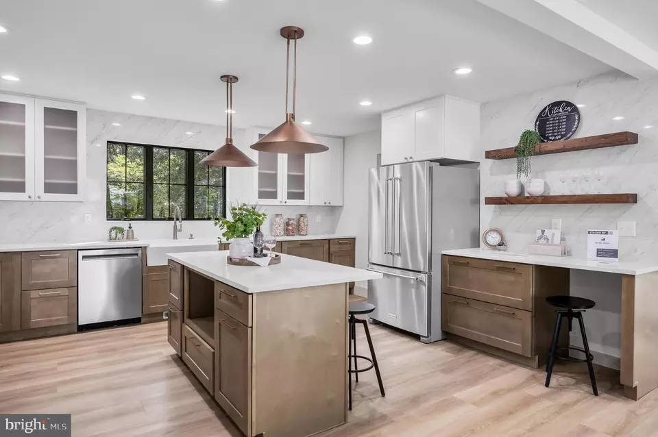 Kitchen - 261 Wenonah Way, Wenonah, NJ 08090 photo 2 of 5
