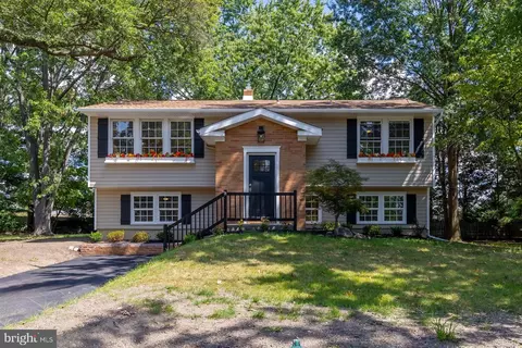 366 Pixley Pl, West Deptford, NJ 08096