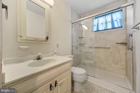 Bath - 403 Hudson Ave, Pitman, NJ 08071 photo 1 of 2