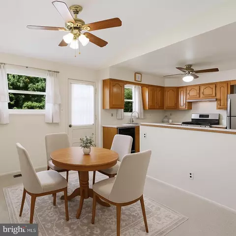Dining - 403 Hudson Ave, Pitman, NJ 08071 photo 1 of 1