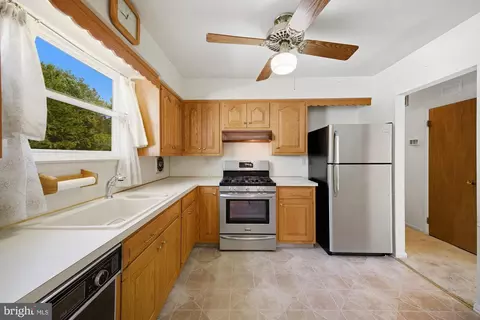Kitchen - 403 Hudson Ave, Pitman, NJ 08071 photo 2 of 3