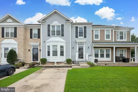 102 Hetton Ct, Glassboro, NJ 08028