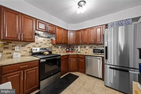 33 Brighton Pl, Sewell, NJ 08080