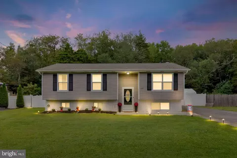 333 Erie Ave, Clayton, NJ 08312