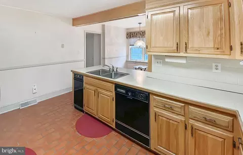 552 Hereford Ln, Mickleton, NJ 08056 photo 10