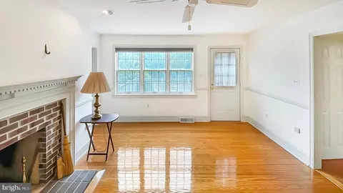 552 Hereford Ln, Mickleton, NJ 08056 photo 5