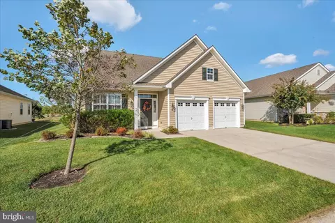 35 W Dehart Ave, Clayton, NJ 08312