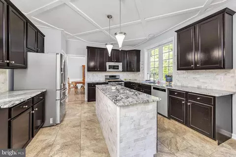 202 Sullivan Dr, Mickleton, NJ 08056 photo 3
