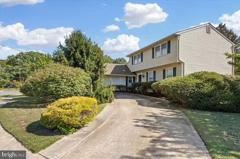 4 Fern Rd, Blackwood, NJ 08012