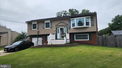 575 Lawnton Ave, West Deptford, NJ 08096
