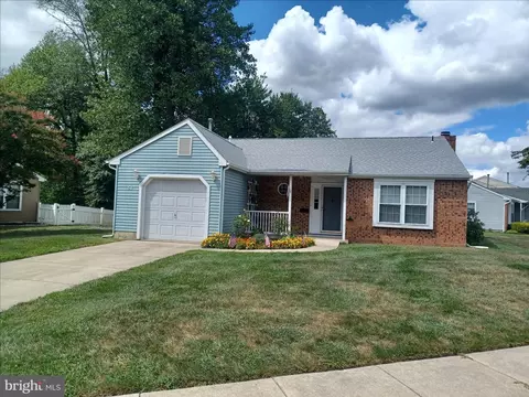54 Knollwood Dr, Woodbury, NJ 08096
