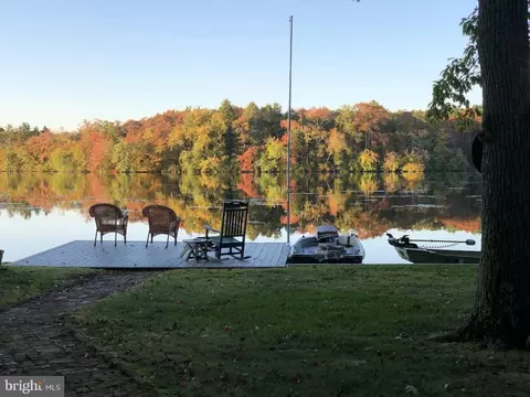 26 Silver Lake Dr, Clayton, NJ 08312