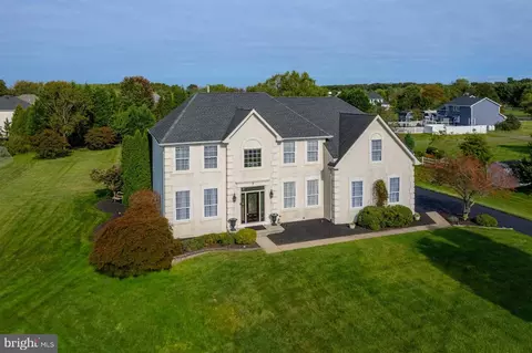 7 Eagle Dr, Mullica Hill, NJ 08062