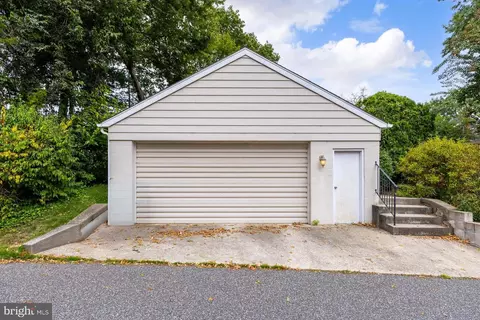 Exterior - 102 Colonial Ave, Pitman, NJ 08071 photo 2 of 2