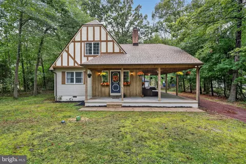 699 W Piney Hollow Rd, Williamstown, NJ 08094