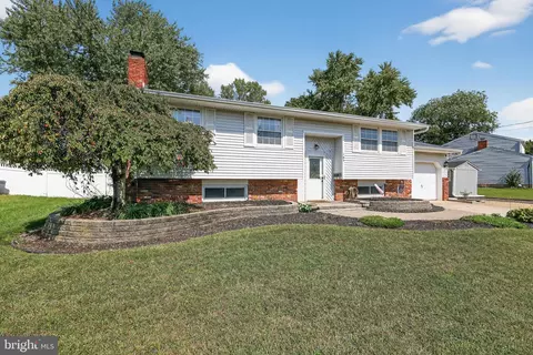 185 Princeton Pl, Williamstown, NJ 08094