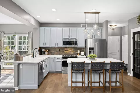 Kitchen - 206 Sullivan Dr, Mickleton, NJ 08056 photo 1 of 6