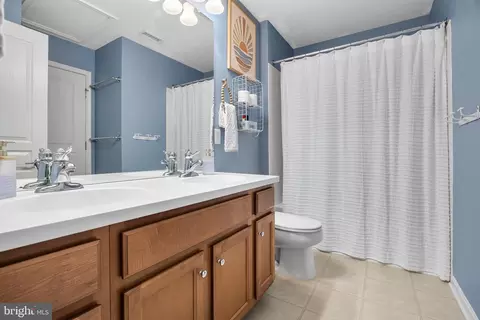 Bath - 206 Sullivan Dr, Mickleton, NJ 08056 photo 4 of 5