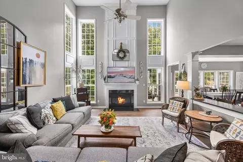 Living - 206 Sullivan Dr, Mickleton, NJ 08056 photo 2 of 3