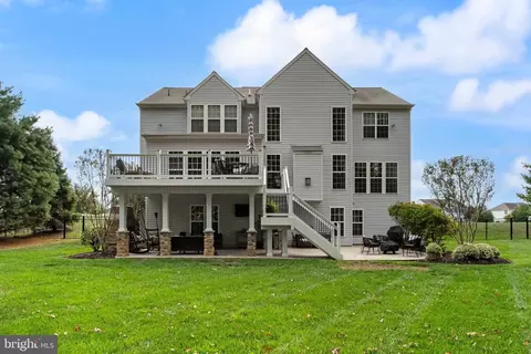 Exterior - 206 Sullivan Dr, Mickleton, NJ 08056 photo 2 of 10