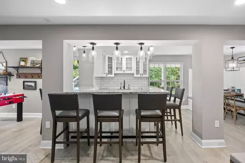 Entry Way - 206 Sullivan Dr, Mickleton, NJ 08056 photo 10 of 11