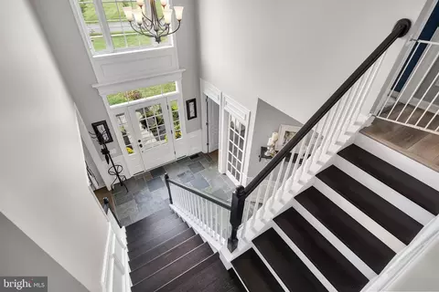 Entry Way - 206 Sullivan Dr, Mickleton, NJ 08056 photo 3 of 11