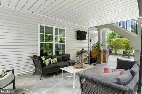 Exterior - 206 Sullivan Dr, Mickleton, NJ 08056 photo 8 of 10