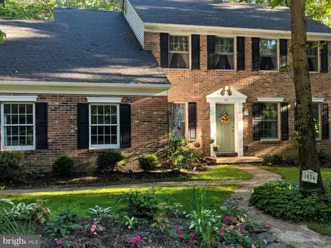 1824 Arlington Dr, Williamstown, NJ 08094