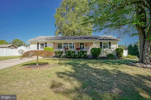 122 Mckinley St, Turnersville, NJ 08012