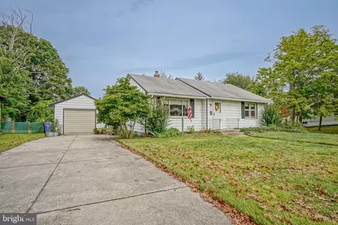 140 E Cumberland Ave, Sewell, NJ 08080