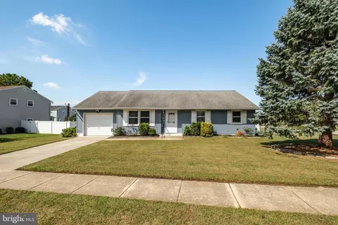 101 Wycombe Ave, Woodbury, NJ 08096