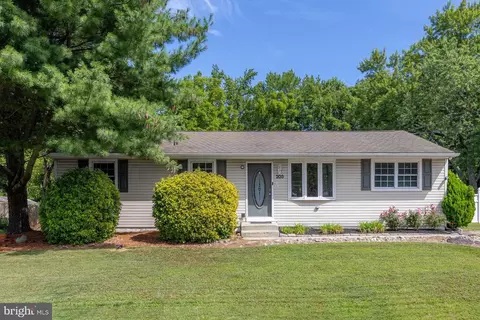 203 Central Ave, Woodbury Heights, NJ 08097