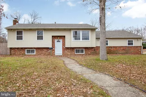 1601 White Oak Ln, Williamstown, NJ 08094