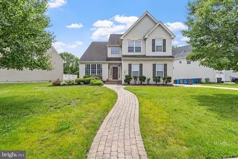 209 Windsor Dr, Swedesboro, NJ 08085