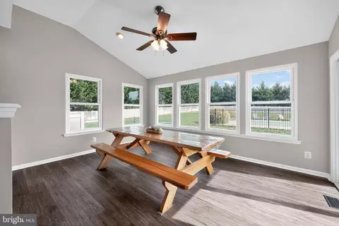 Entry Way - 562 Partridge Ct, Mickleton, NJ 08056 photo 3 of 4