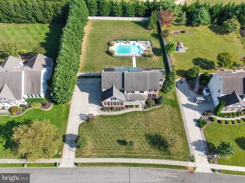 562 Partridge Ct, Mickleton, NJ 08056