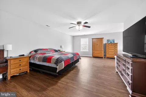Bedroom - 562 Partridge Ct, Mickleton, NJ 08056 photo 4 of 4