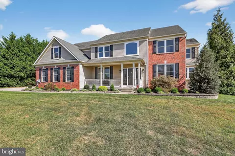 Exterior - 562 Partridge Ct, Mickleton, NJ 08056 photo 1 of 8