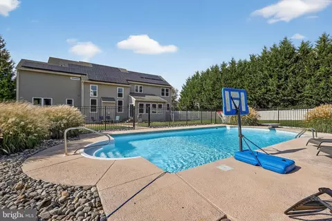 Exterior - 562 Partridge Ct, Mickleton, NJ 08056 photo 5 of 8