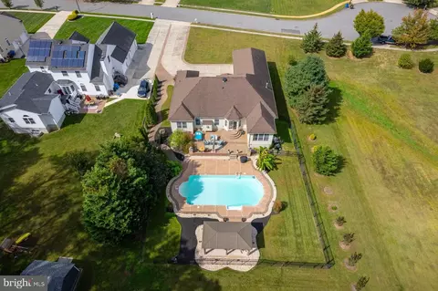 View/Area - 310 Patsy Ct, West Deptford, NJ 08066 photo 7 of 9