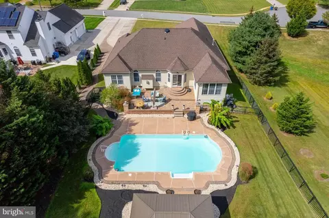 View/Area - 310 Patsy Ct, West Deptford, NJ 08066 photo 6 of 9